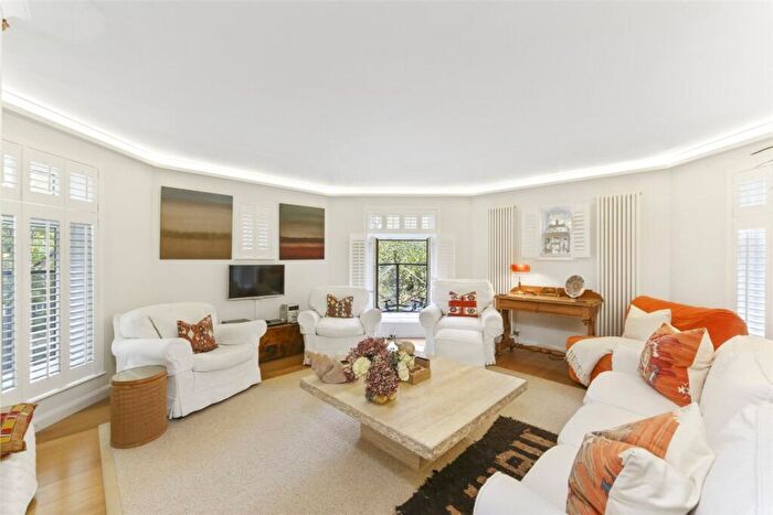 2 Bedroom Apartment To Rent In Fitzjohns Avenue, Hampstead, London, NW3