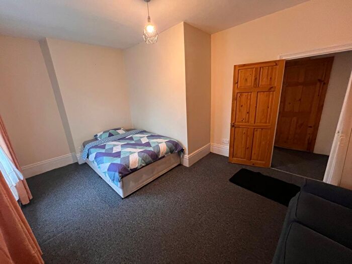 Studio To Rent In Borthwick Road Inc Some Bills, Stratford, E15