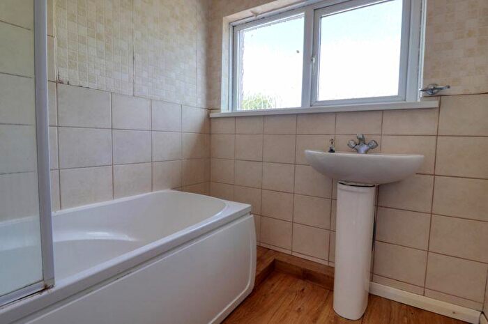 3 Bedroom Terraced House For Sale In Long Road, Scunthorpe, DN15