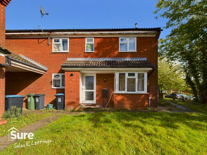 2 Bedroom End Of Terrace House To Rent In Thistle Close, Hemel Hempstead, Hertfordshire, HP1