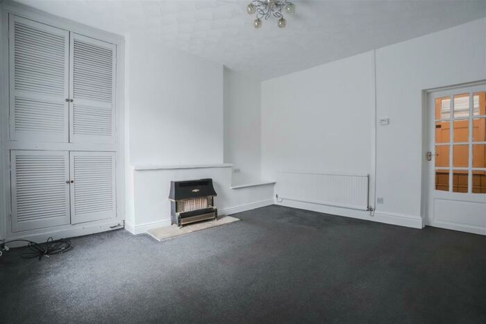 2 Bedroom House To Rent In Burnley Road East, Rossendale, BB4