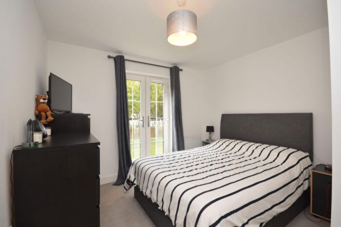 2 Bedroom Flat For Sale In Colonel Drive, Folkestone, CT20