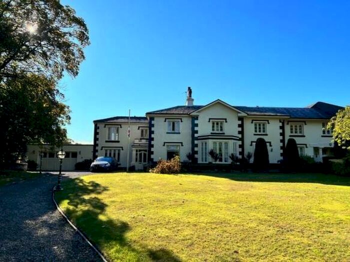 3 Bedroom Semi-Detached House To Rent In Lord Street West, Southport, Merseyside, PR8