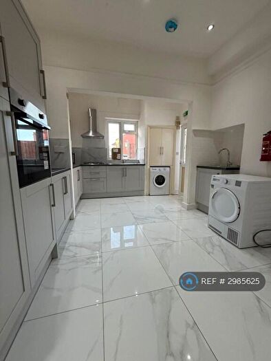 3 Bedroom Flat To Rent In Village Way East, Harrow, HA2