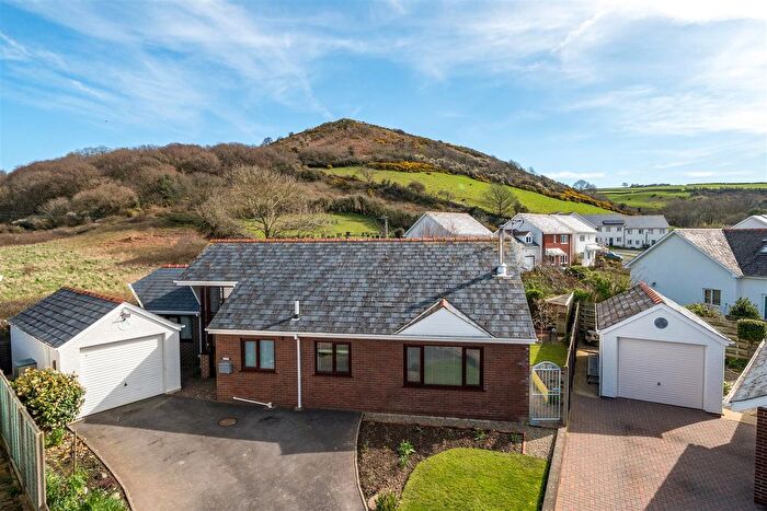 4 Bedroom Detached Bungalow For Sale In Heol Islwyn, Llanrhystud, SY23
