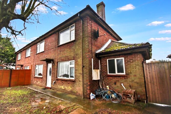 3 Bedroom Semi Detached House For Sale In New Cottages, Hurn Bank, Spalding, PE12
