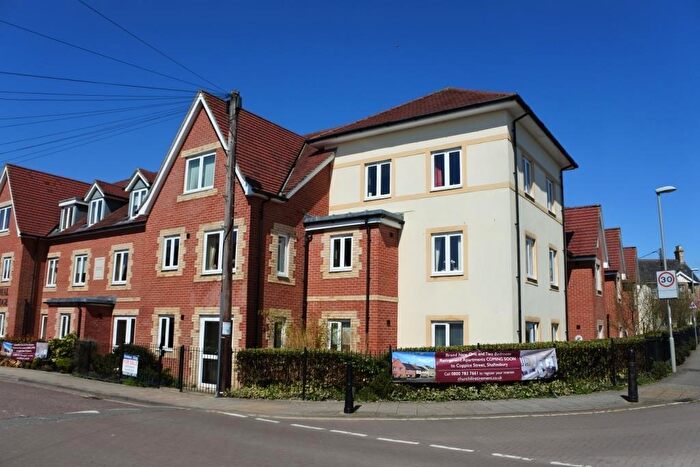 2 Bedroom Flat For Sale In Newbury, Gillingham, SP8