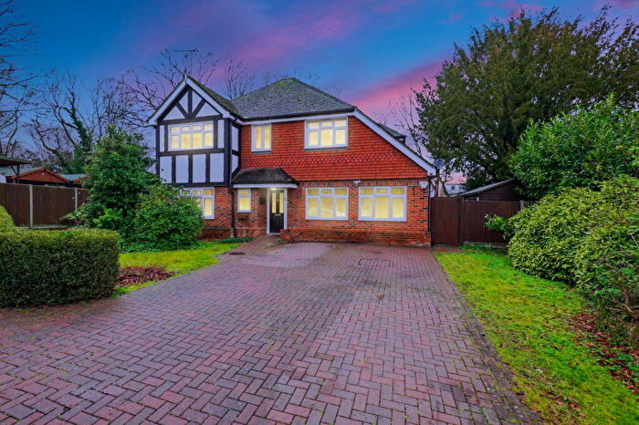 5 Bedroom Detached House For Sale In Pattens Close, Chatham, ME4