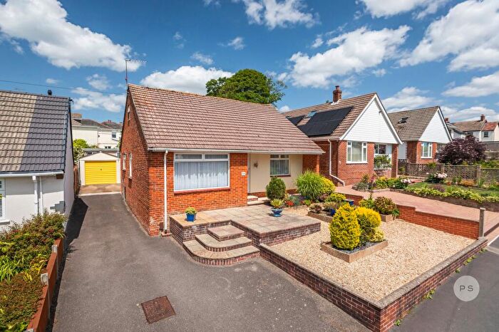 2 Bedroom Bungalow For Sale In Mission Road, Broadstone, Poole, BH18
