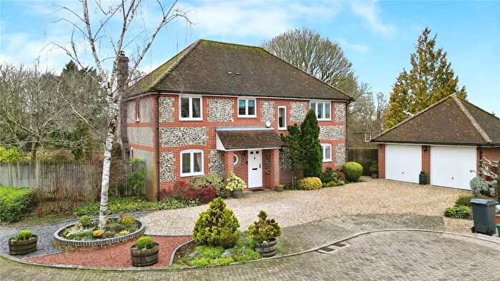 4 Bedroom Detached House For Sale In The Green, Kintbury, Hungerford, Berkshire, RG17