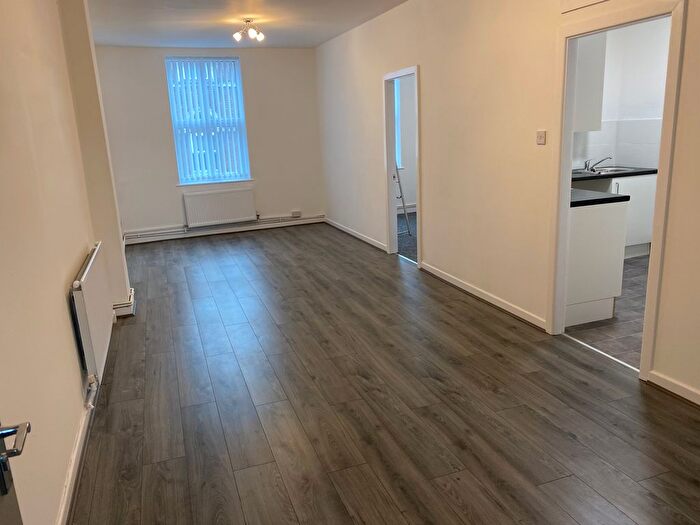 2 Bedroom Flat To Rent In Oxton Road, Birkenhead, Birkenhead, CH41