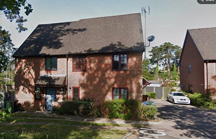 4 Bedroom Semi-Detached House For Sale In Peel Place, Whitehill, Hampshire, GU35