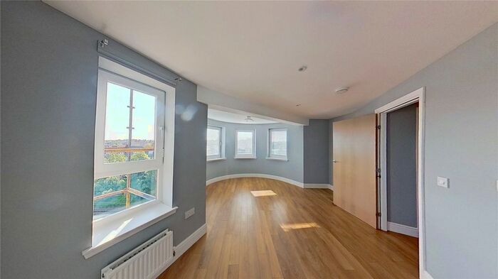 2 Bedroom Flat To Rent In Hermand Street, Slateford, Edinburgh, EH11