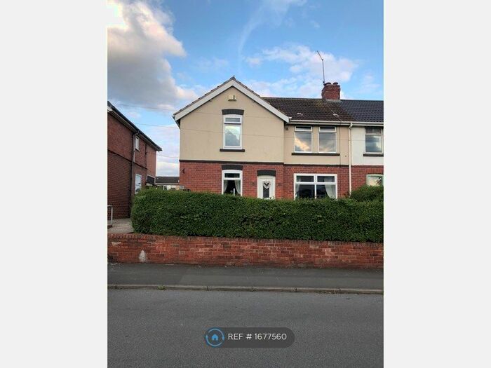 3 Bedroom Semi-Detached House To Rent In Hamilton Road, Maltby, Rotherham, S66