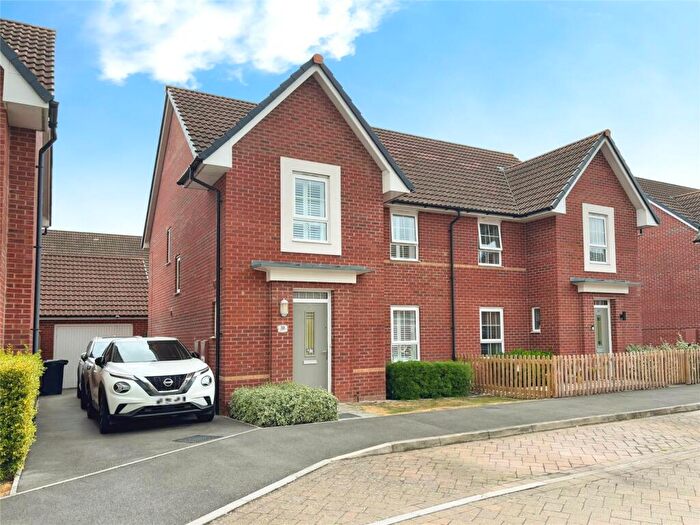 4 Bedroom Semi-Detached House For Sale In Gilhespy Way, Westbury, BA13