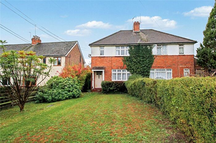 2 Bedroom Semi-detached House For Sale In Old Odiham Road, Alton, Hampshire, GU34