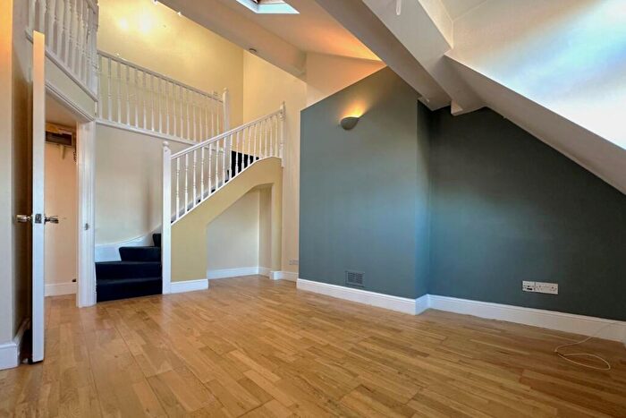 1 Bedroom Flat To Rent In Venner Road, London, SE26