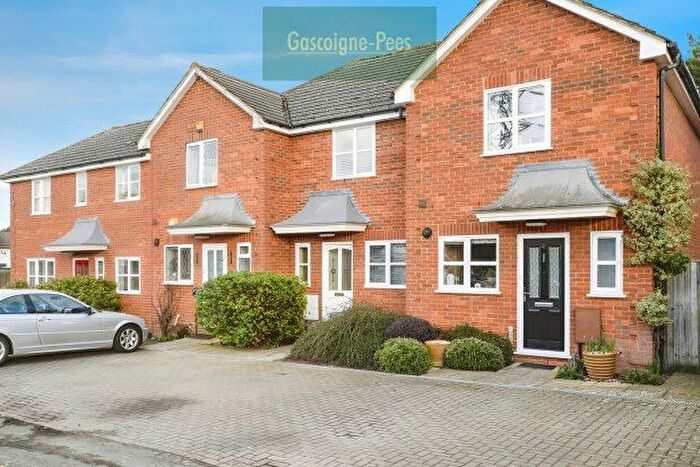 2 Bedroom Terraced House To Rent In Stoneleigh Court, Cobham, KT11