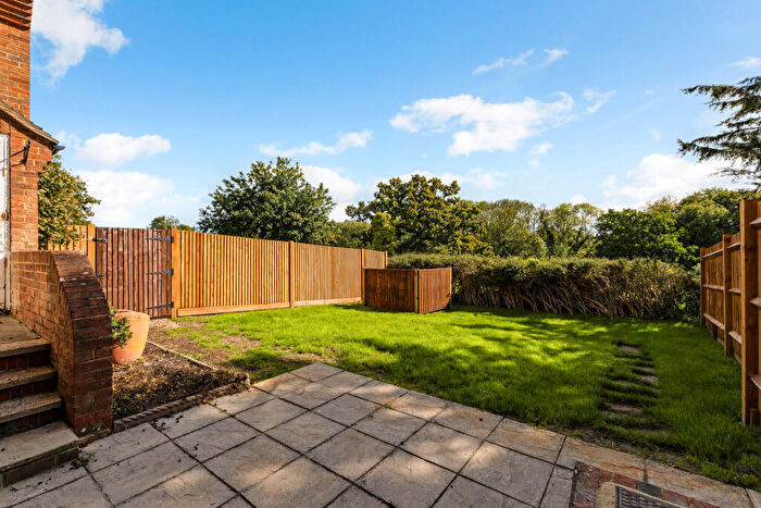 2 Bedroom Cottage For Sale In Hay Place Lane, Binsted, GU34