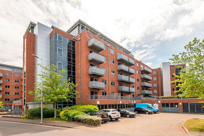 1 Bedroom Flat For Sale In Chapter Way, Colliers Wood, London, SW19