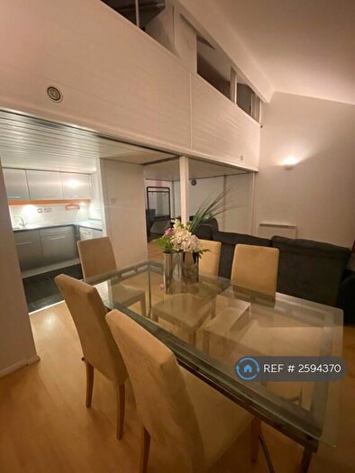 2 Bedroom Flat To Rent In Fairfield Road, London, E3
