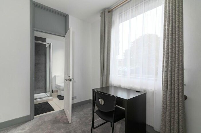 2 Bedroom Apartment To Rent In Greville Place, London, NW6