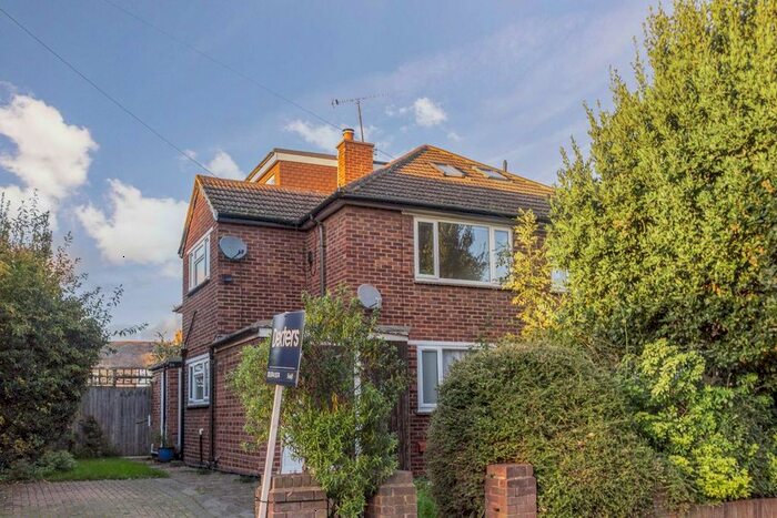 4 Bedroom Flat To Rent In Albion Road, Twickenham, TW2