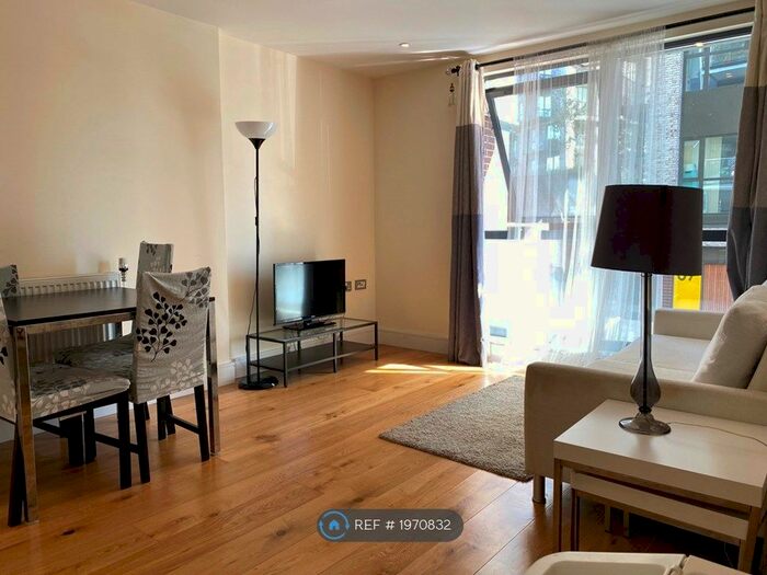 2 Bedroom Flat To Rent In The Mercury House, London, E16