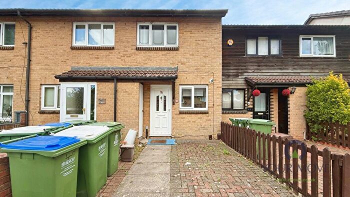 2 Bedroom End Of Terrace House To Rent In Haldane Road, London, SE28