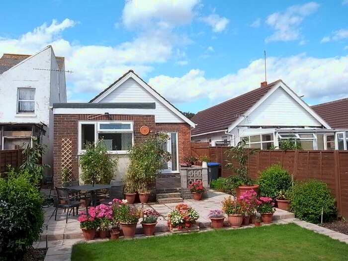 3 Bedroom Bungalow To Rent In New Road, Durrington, BN13