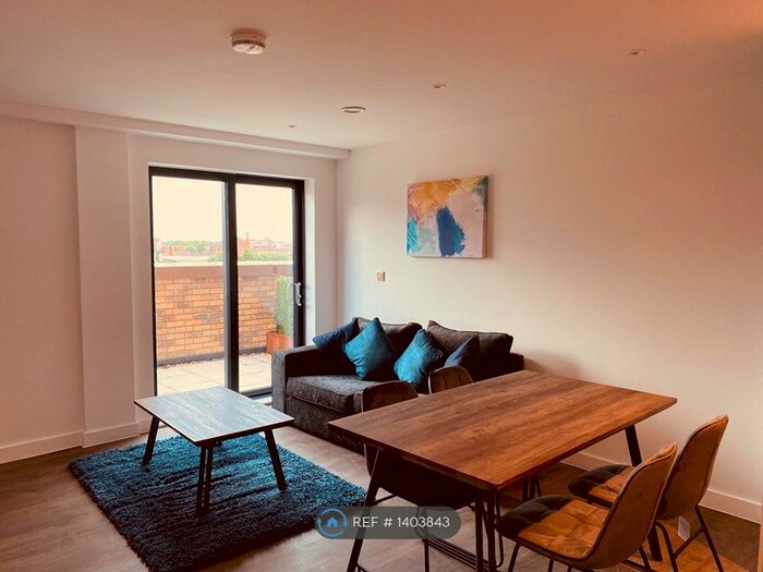 1 Bedroom Flat To Rent In Worral Street, Salford, Manchester, M5