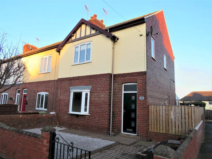 3 Bedroom Property To Rent In Croft Avenue, Altofts, Normanton, WF6