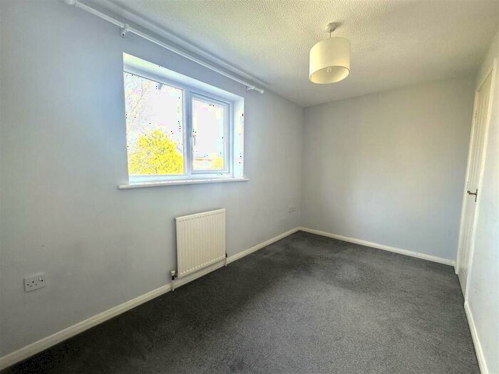 2 Bedroom Semi-Detached House To Rent In Holdenby Close, Retford, DN22