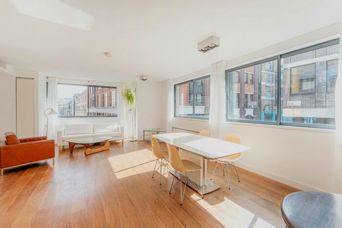 2 Bedroom Flat To Rent In Clere Street, London, EC2A