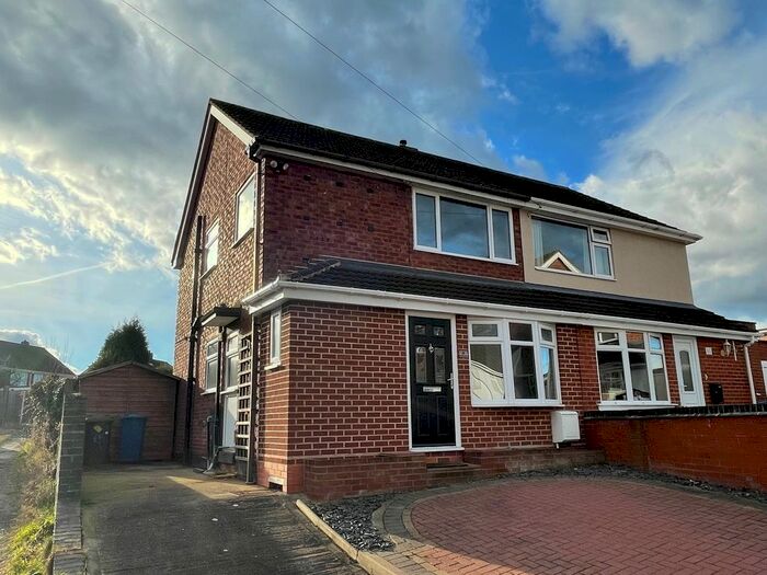3 Bedroom Semi-Detached House To Rent In Thornby Avenue, Tamworth, B77