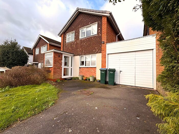 3 Bedroom Link Detached House For Sale In Bexfield Close, Allesley, Coventry, CV5