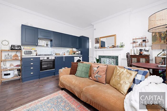 2 Bedroom Flat To Rent In Charrington House, Cephas Avenue, London, E1