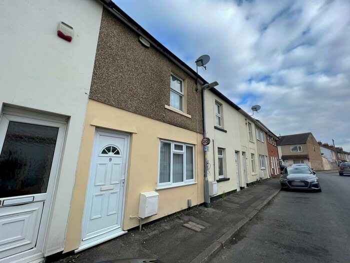 2 Bedroom Property To Rent In Gladstone St, Swindon, SN1