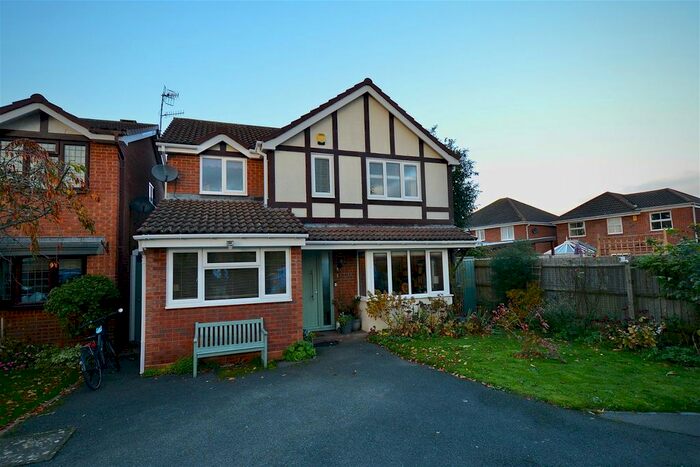 5 Bedroom Detached House For Sale In The Heathers, Evesham, WR11