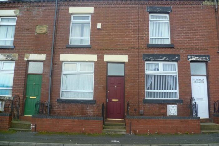2 Bedroom Property To Rent In Louisa Street, Bolton, BL1