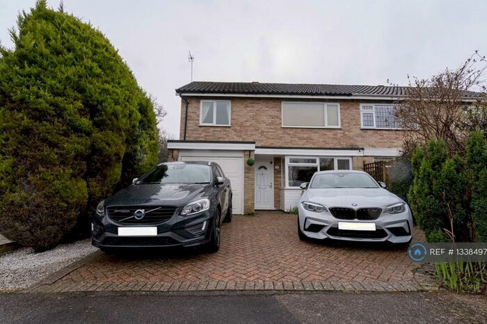 3 Bedroom Semi-Detached House To Rent In Bramble Close, Copthorne, Crawley, RH10