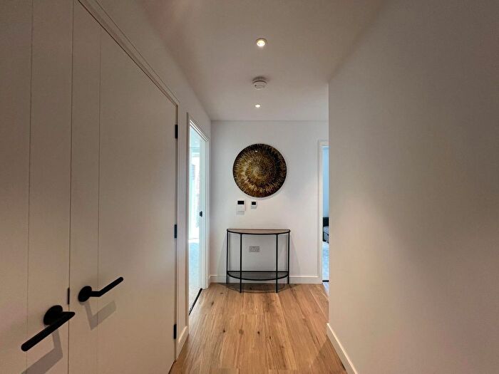 2 Bedroom Flat To Rent In The Green Quarter, London, UB1