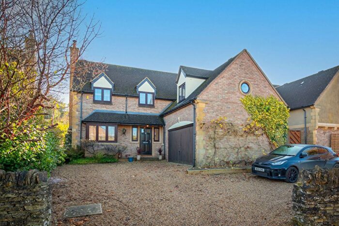 4 Bedroom Detached House For Sale In Roman Row, Whichford, CV36