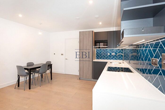 2 Bedroom Flat To Rent In Rosewood Building, Shoreditch Exchange, E2