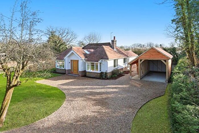 3 Bedroom Detached House To Rent In Redehall Road, Smallfield, Surrey, RH6