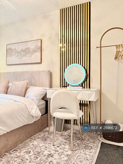 4 Bedroom End Of Terrace House To Rent In Colwyn Road, Leeds, LS11