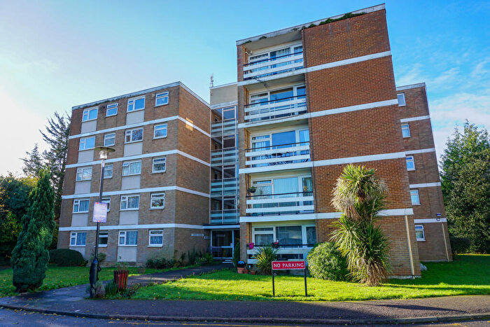 2 Bedroom Flat For Sale In Shirley Road, Wallington, SM6