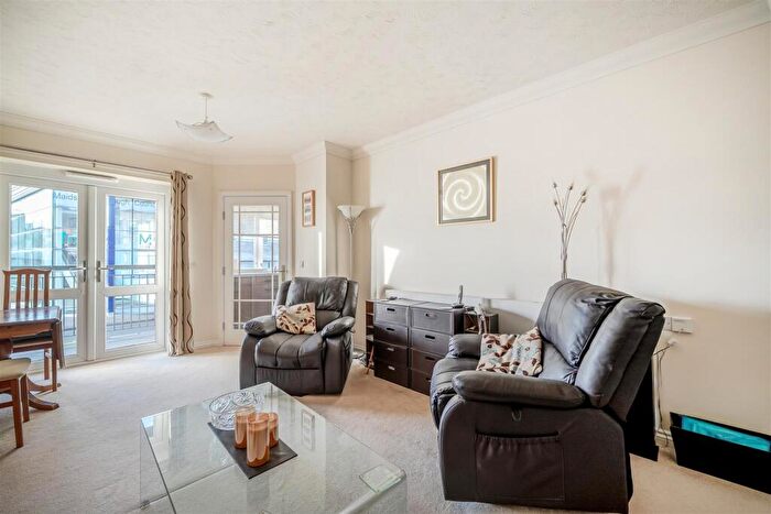 1 Bedroom Retirement Property For Sale In Kings Lodge, Maidstone, ME14