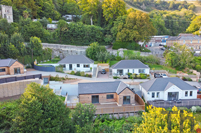 3 Bedroom Detached Bungalow For Sale In Ventnor, Isle Of Wight, PO38