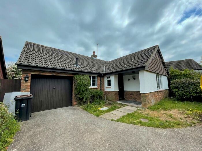 3 Bedroom Detached Bungalow To Rent In Roedean Close, Orpington, BR6